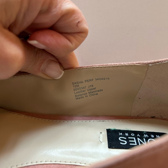 Jones New York Pink Suede Flat Shoes, size 10 NWOT - Picture 4 of 5